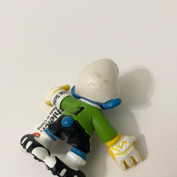 Smurfs Goalkeeper Smurf Soccer Goalie Figure PVC Toy Figurine - Picture 6 of 12